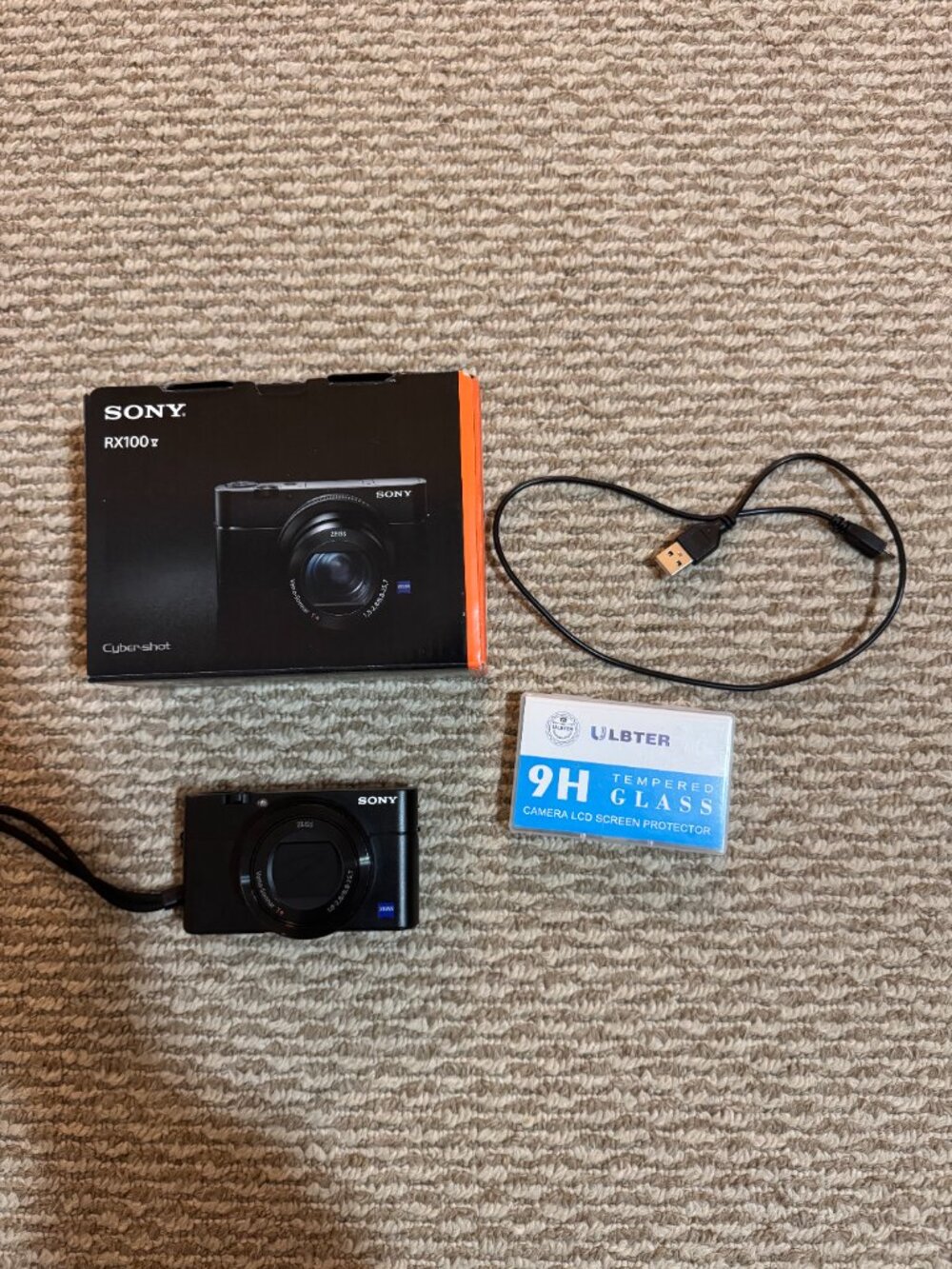 Sony Cyber-Shot DSC-RX100 V Camera - Picture 8 of 11